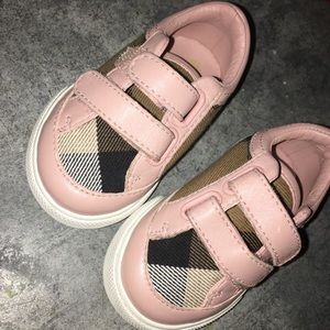 Burberry shoes